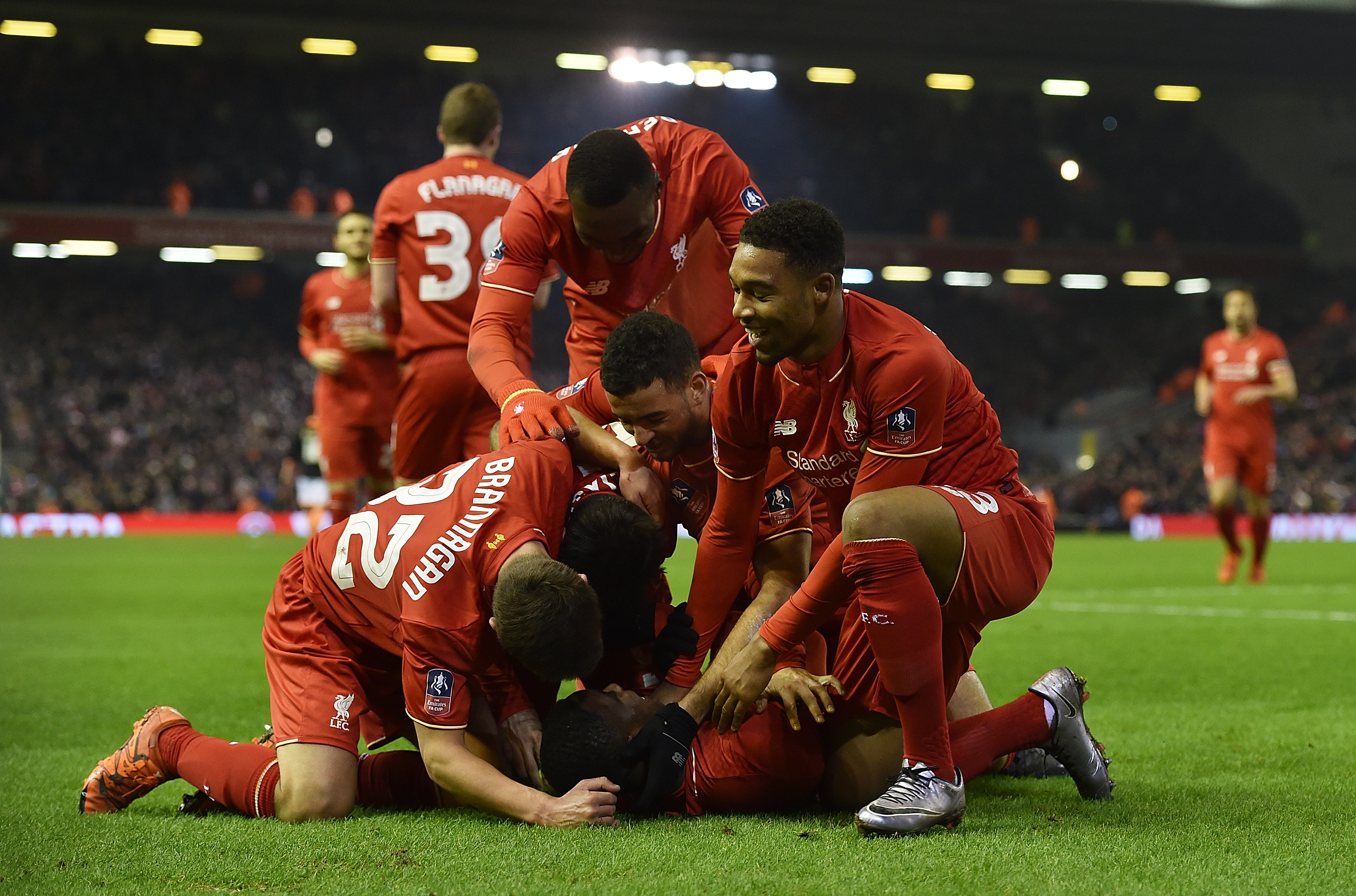 北青：国足U22昨日短暂休整，热身赛的情况球队按要求保持沉默（北青：U22国足昨日短休，按要求对热身赛情况保持缄默）