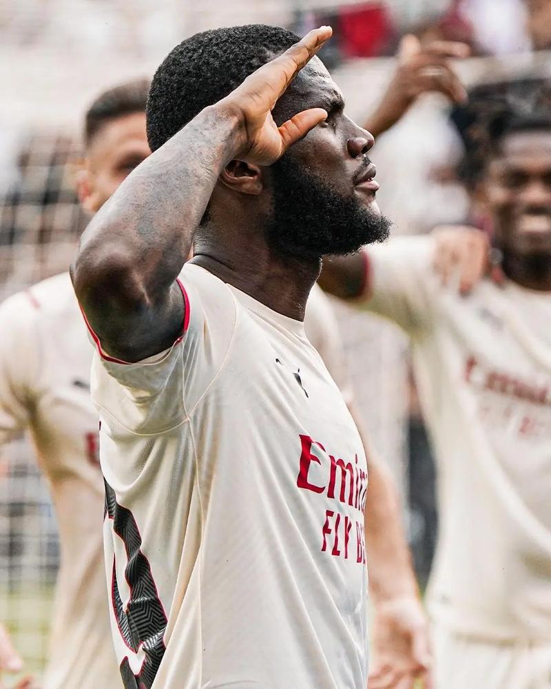 亚冠二级战报：塞鸟建功、柏杨送点染红，国安1-2麦克阿瑟