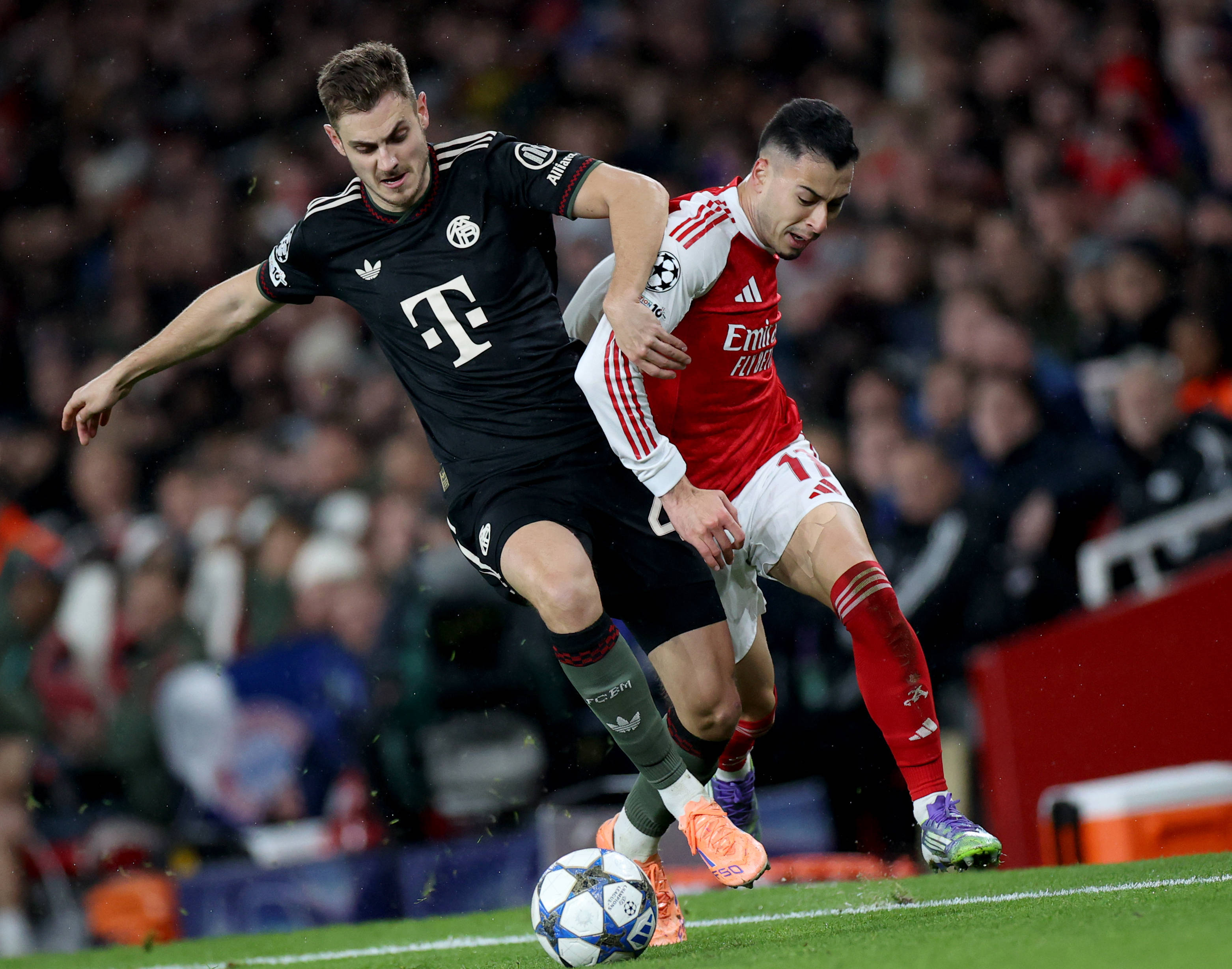 博主：戴琳曾点赞欠款相关新闻，并称熟人都清楚自己的为人（博主称戴琳曾为欠款新闻点过赞：称熟人皆知其为人）