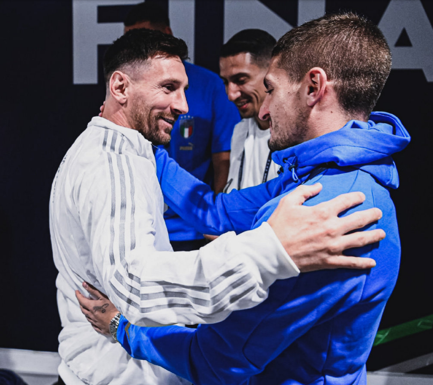 图片报：多特对阿德耶米的要价为至少6000万欧元（德媒《图片报》：多特为阿德耶米标价不低于6000万欧元）