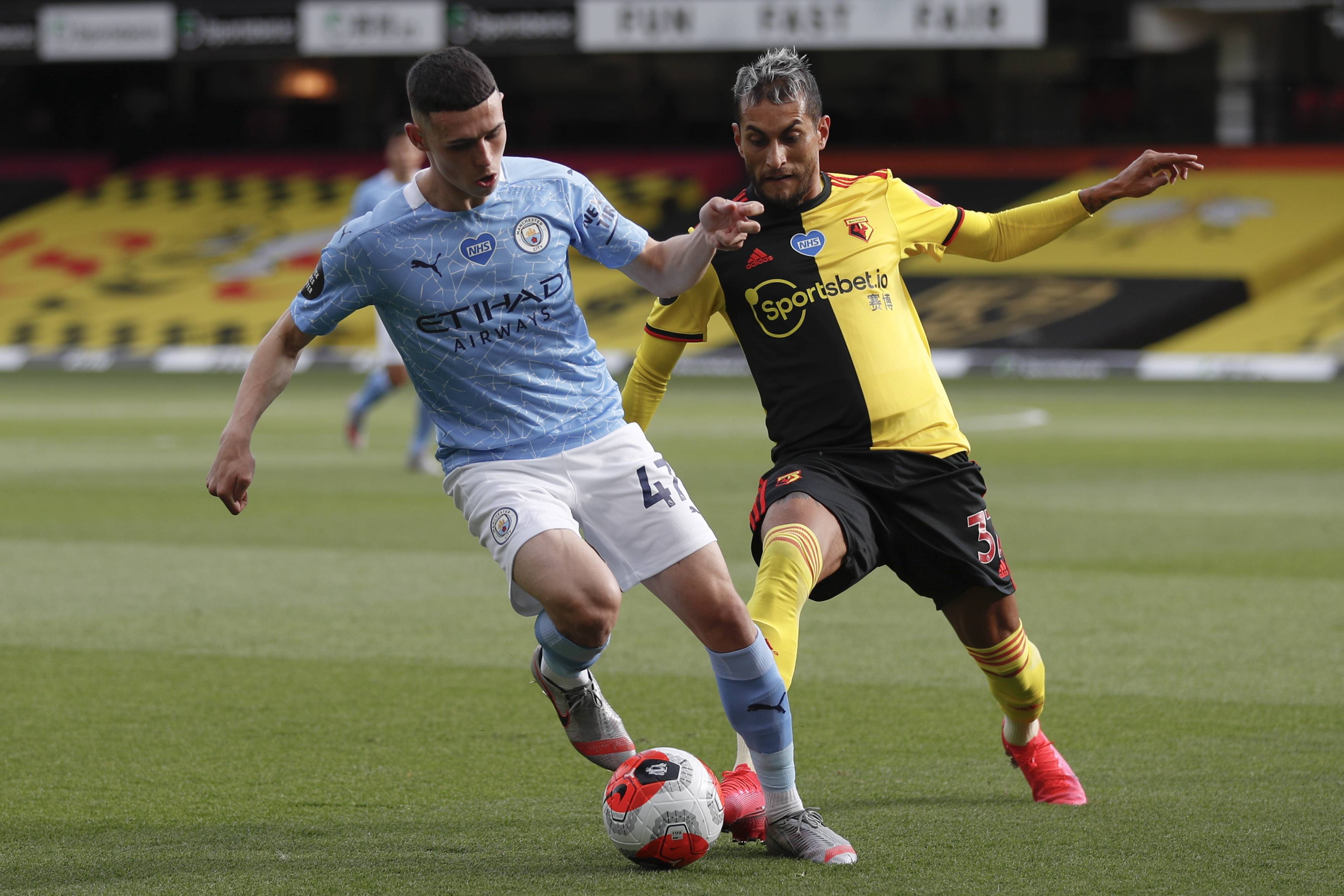 官方：泽林斯基战维罗纳轰出的世界波当选意甲11月最佳进球（官宣：泽林斯基对维罗纳的惊艳世界波当选意甲11月月度最佳进球）