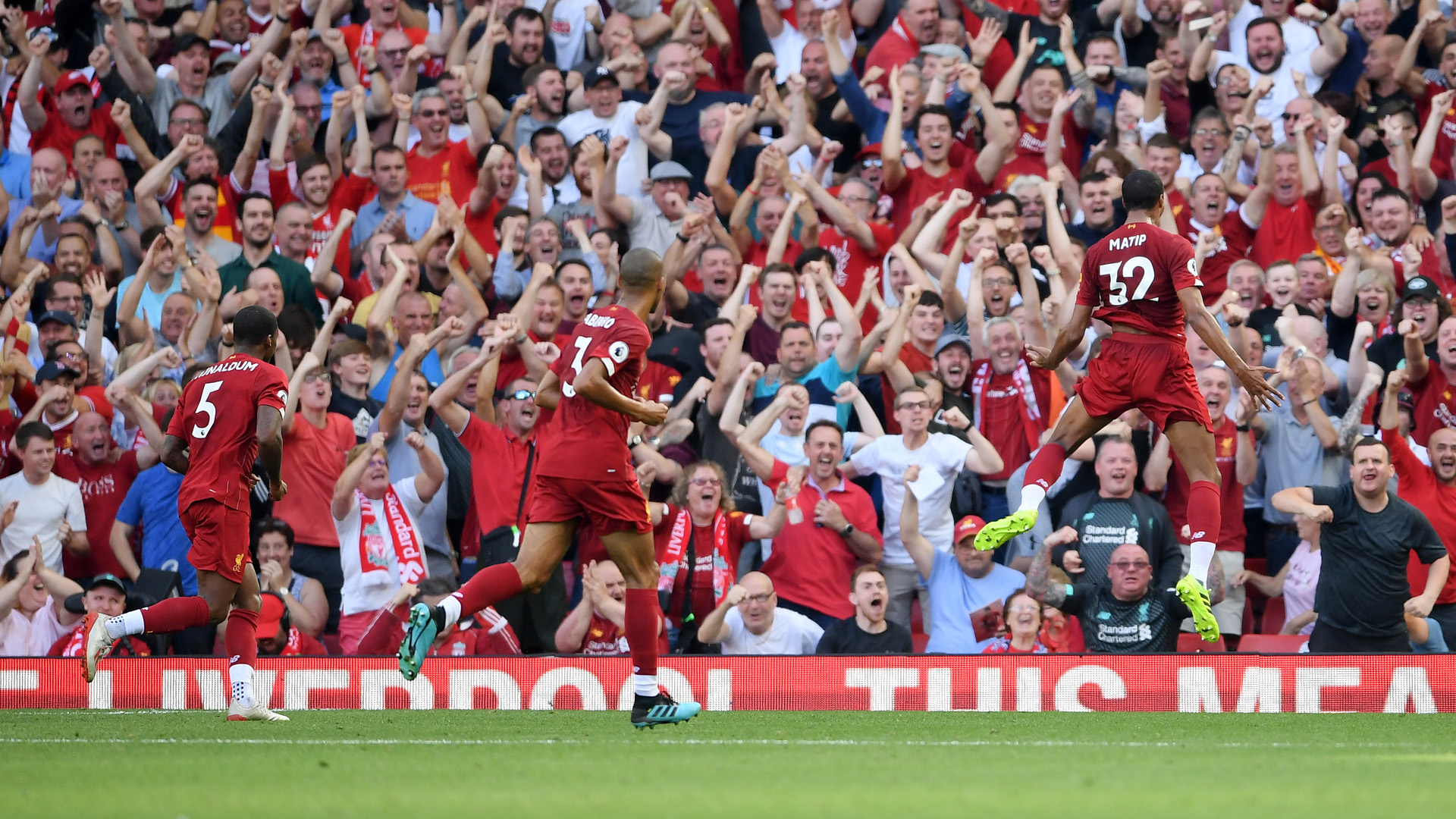 看完曼联vs埃弗顿中b费的触球集锦，拉爵还是把他卖了吧