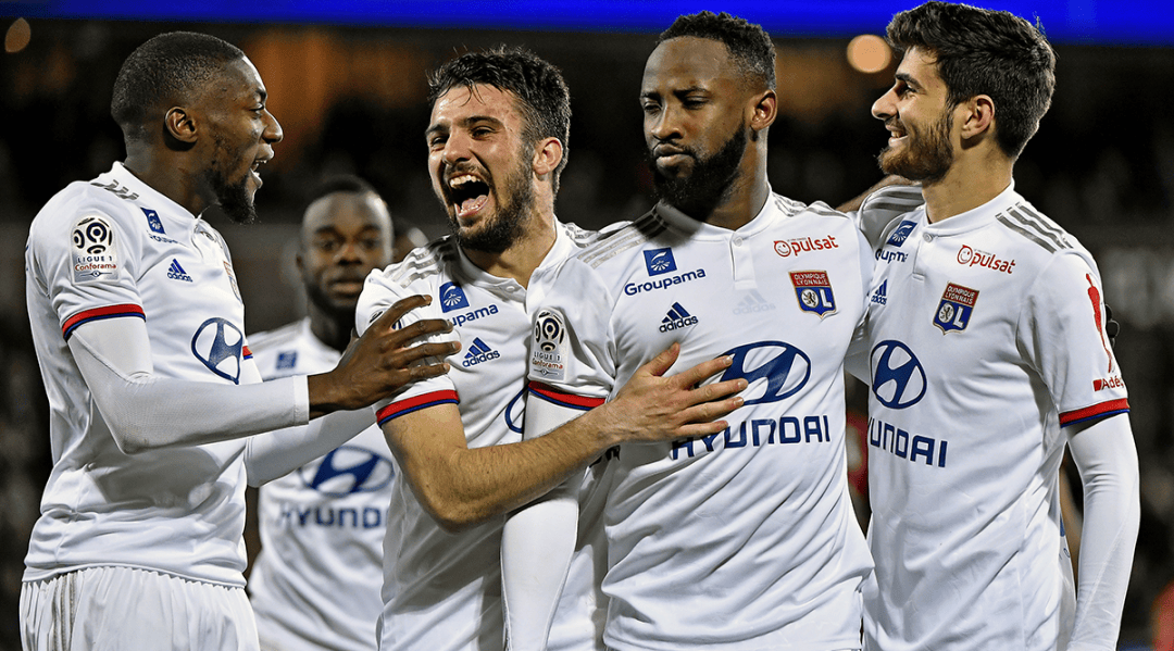 球迷：对方防他像空气一样