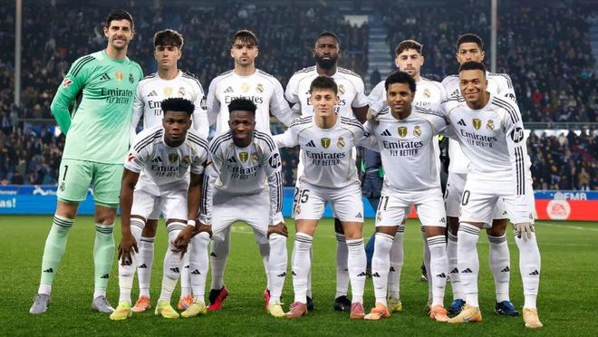 自意甲首秀以来代表同一球队参与超过100球，莱奥是同期第4人（自意甲处子秀至今，莱奥在同一俱乐部参与进球已超100次，排名同期第4）