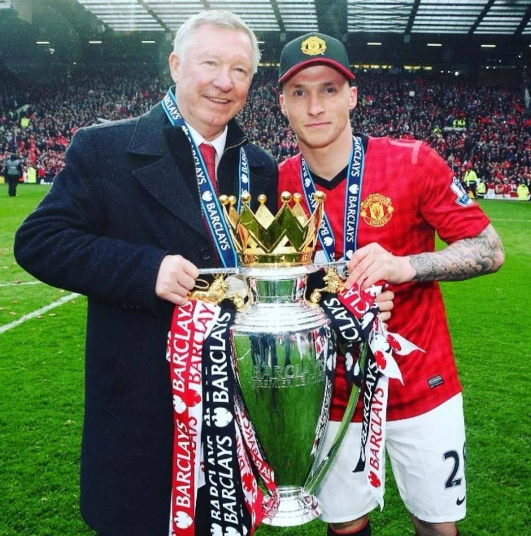 德天空：法兰克福未讨论解雇托普默勒，高层将战绩不佳归咎于球员（德天空：法兰克福暂无解雇托普默勒计划，高层将战绩低迷归咎于球员）