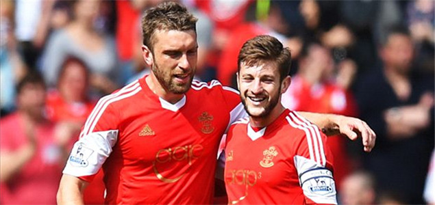 维拉社媒调侃曼联蓄发哥：10连胜！都够那哥们剪两次头发了（维拉社媒揶揄曼联“蓄发哥”：10连胜的功夫，他都能剪两次头了）