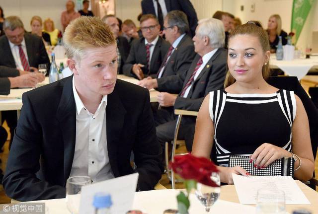 执教过多支德甲球队，记者：拉巴迪亚曾进入国足选帅最终阶段（曾执教多支德甲队，记者称拉巴迪亚一度跻身国足选帅最终环节）