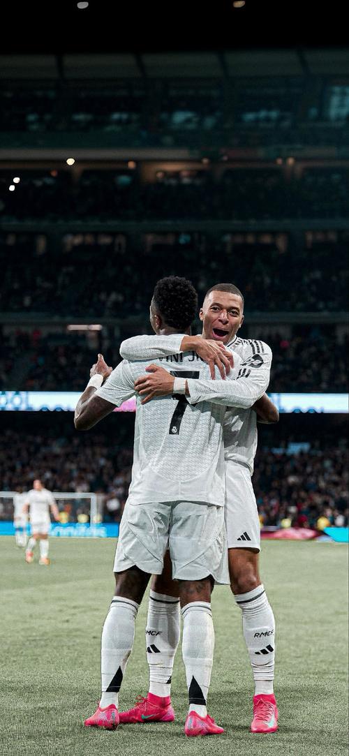 加斯佩里尼烦恼，罗马面临考验，一月魔鬼赛程，冬窗引援势在必行