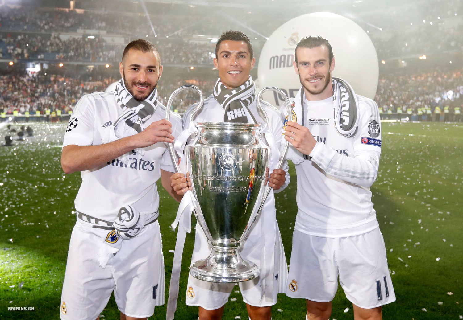 记者：缺席友谊赛，谢什科已经告诉队友们他将离队